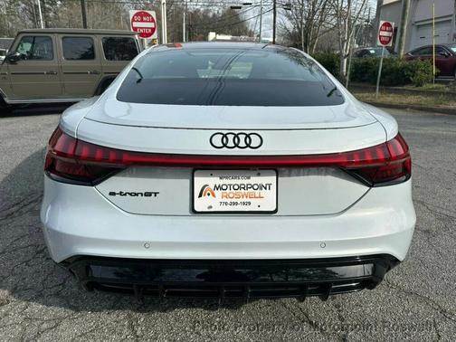 2023 Audi e-tron GT Premium Plus quattro