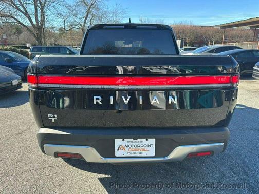 2024 Rivian R1T Adventure Dual-Motor Large Pack