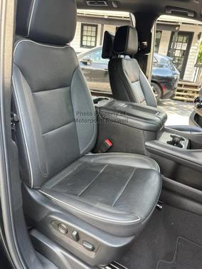 Onyx Black 2023 GMC Yukon XL SLT