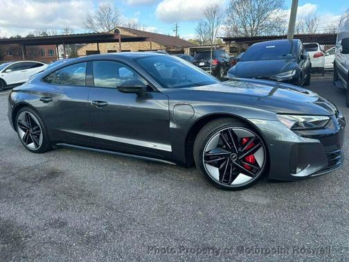 2022 Audi RS e-tron GT quattro