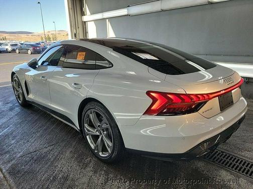 2023 Audi e-tron GT Premium Plus quattro