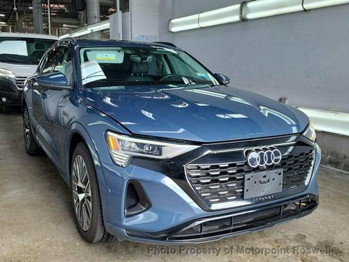 2024 Audi Q8 e-tron Prestige