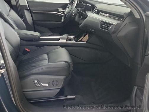 2024 Audi Q8 e-tron Prestige