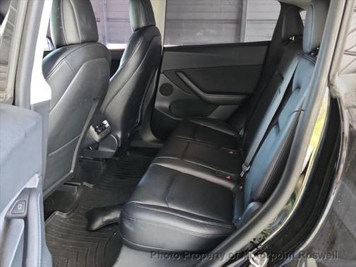 2022 Tesla Model Y Long Range Dual Motor All-Wheel Drive