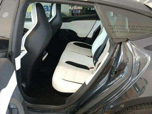 2024 Tesla Model S Plaid