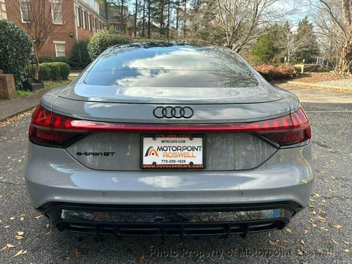 2023 Audi e-tron GT Premium Plus quattro