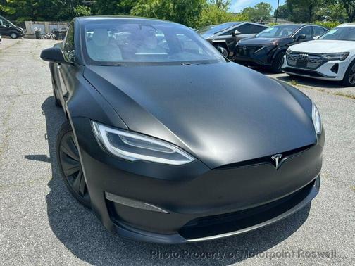 Solid Black 2022 Tesla Model S Plaid