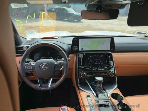 Eminent White Pearl 2025 Lexus LX 600 Luxury