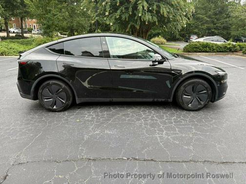 Diamond Black 2026 Tesla Model Y Premium Rear-Wheel Drive