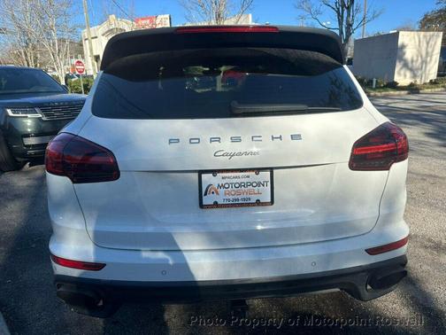 2016 Porsche Cayenne Cayenne