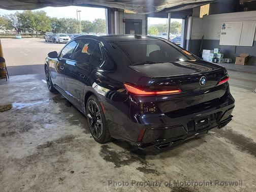 2023 BMW 760 i xDrive