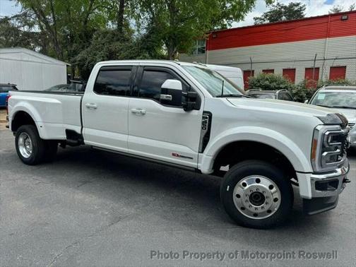 2023 Ford F-450 Lariat