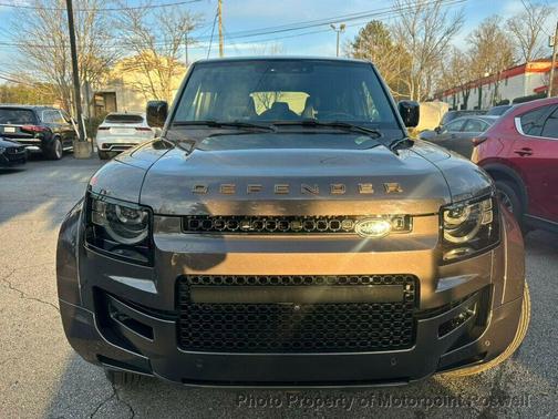 2025 Land Rover Defender P635 OCTA Edition One