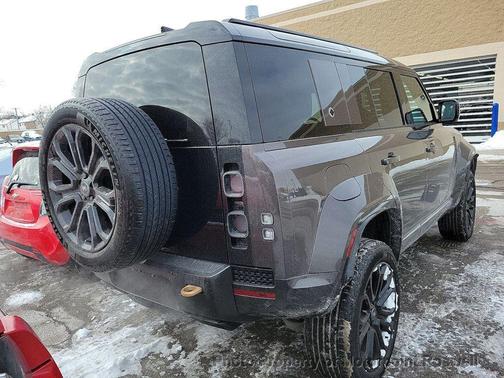 2025 Land Rover Defender P635 OCTA Edition One