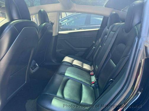 Blsck 2023 Tesla Model 3 Standard Range