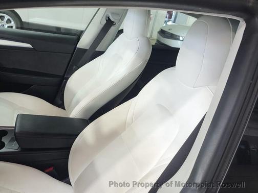 2022 Tesla Model 3 Standard Range Plus