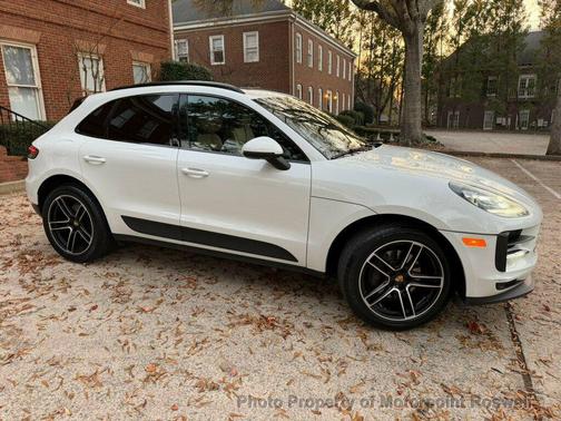 2019 Porsche Macan AWD