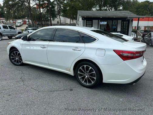 2016 Toyota Avalon XLE
