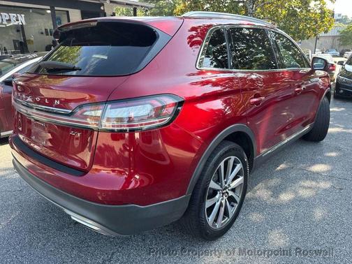 2019 Lincoln Nautilus Select
