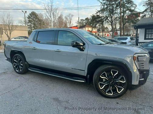 2024 GMC Sierra EV Denali Edition 1