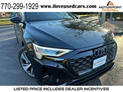Mythos Black Metallic 2024 Audi Q8 e-tron Premium