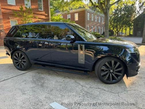 2024 Land Rover Range Rover P615 SV