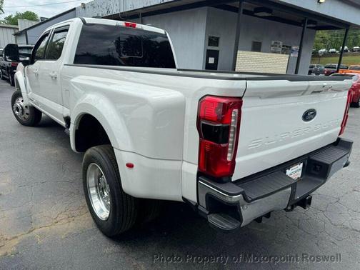 2023 Ford F-450 Lariat