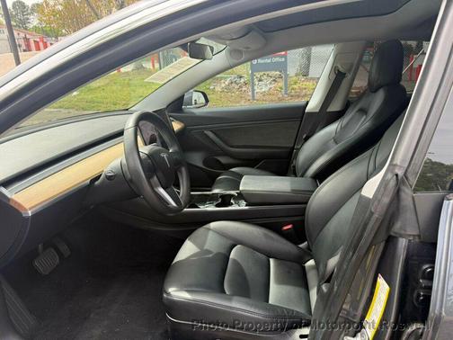 Midnight Silver Metallic 2019 Tesla Model 3 Standard Range Plus