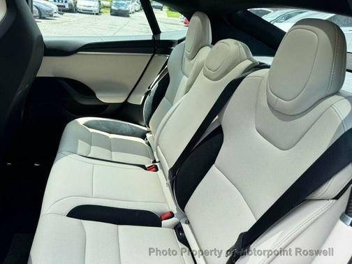 2024 Tesla Model S Plaid