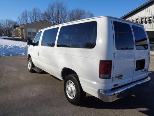 2013 Ford E350 Super Duty XLT