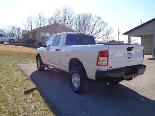 2022 RAM 2500 Tradesman Crew Cab 4x4 6'4' Box