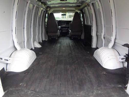 2023 GMC Savana 2500 Work Van