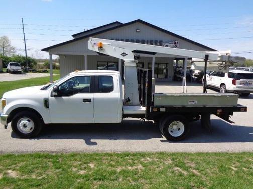 Oxford White 2017 Ford F-350 XL