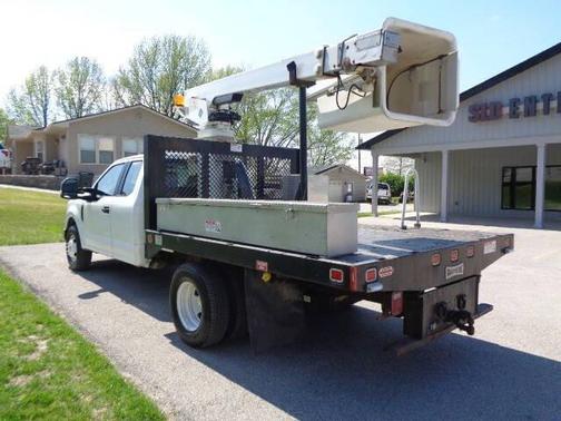 Oxford White 2017 Ford F-350 XL
