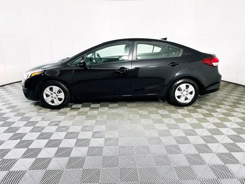 Aurora Black 2018 Kia Forte LX