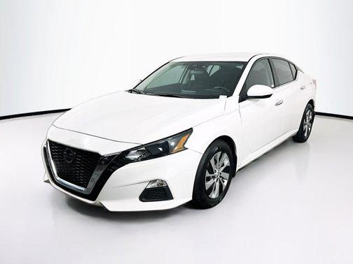 2022 Nissan Altima S FWD