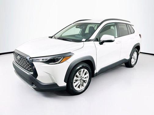 2023 Toyota Corolla Cross LE