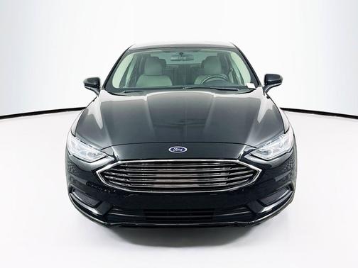 Magnetic Metallic 2018 Ford Fusion SE