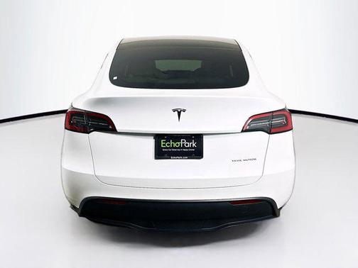 Pearl White Multi-Coat 2023 Tesla Model Y Long Range Dual Motor All-Wheel Drive