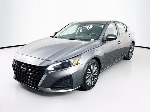 Gun Metallic 2024 Nissan Altima 2.5 SV