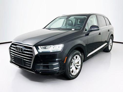 Black 2019 Audi Q7 45 Premium Plus