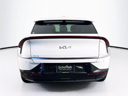Snow White Pearl 2024 Kia EV6 Wind