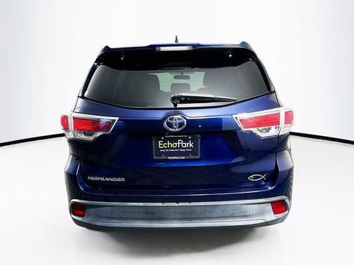 Blue 2014 Toyota Highlander LE Plus