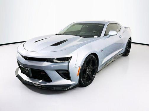 Silver Ice Metallic 2017 Chevrolet Camaro 2SS