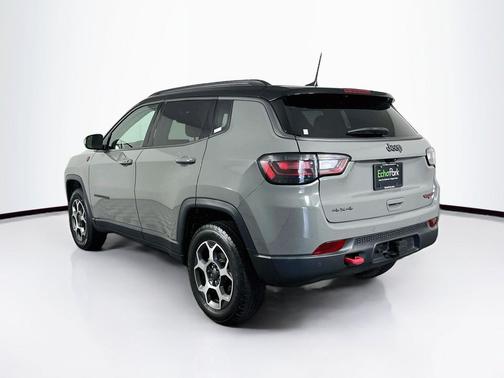 Gray 2022 Jeep Compass Trailhawk