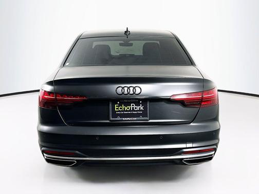 Mythos Black Metallic 2022 Audi A4 45 S line Premium