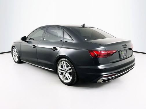 Mythos Black Metallic 2022 Audi A4 45 S line Premium