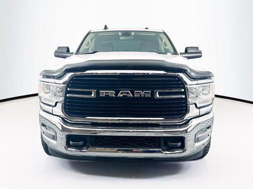 2019 RAM 3500 Big Horn Crew Cab 4x4 6'4' Box