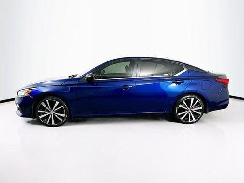 2021 Nissan Altima SR FWD