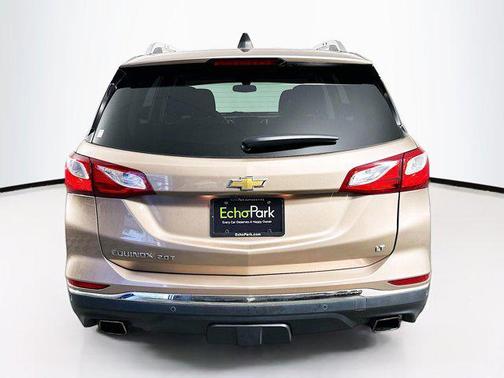 Gold 2018 Chevrolet Equinox 2LT